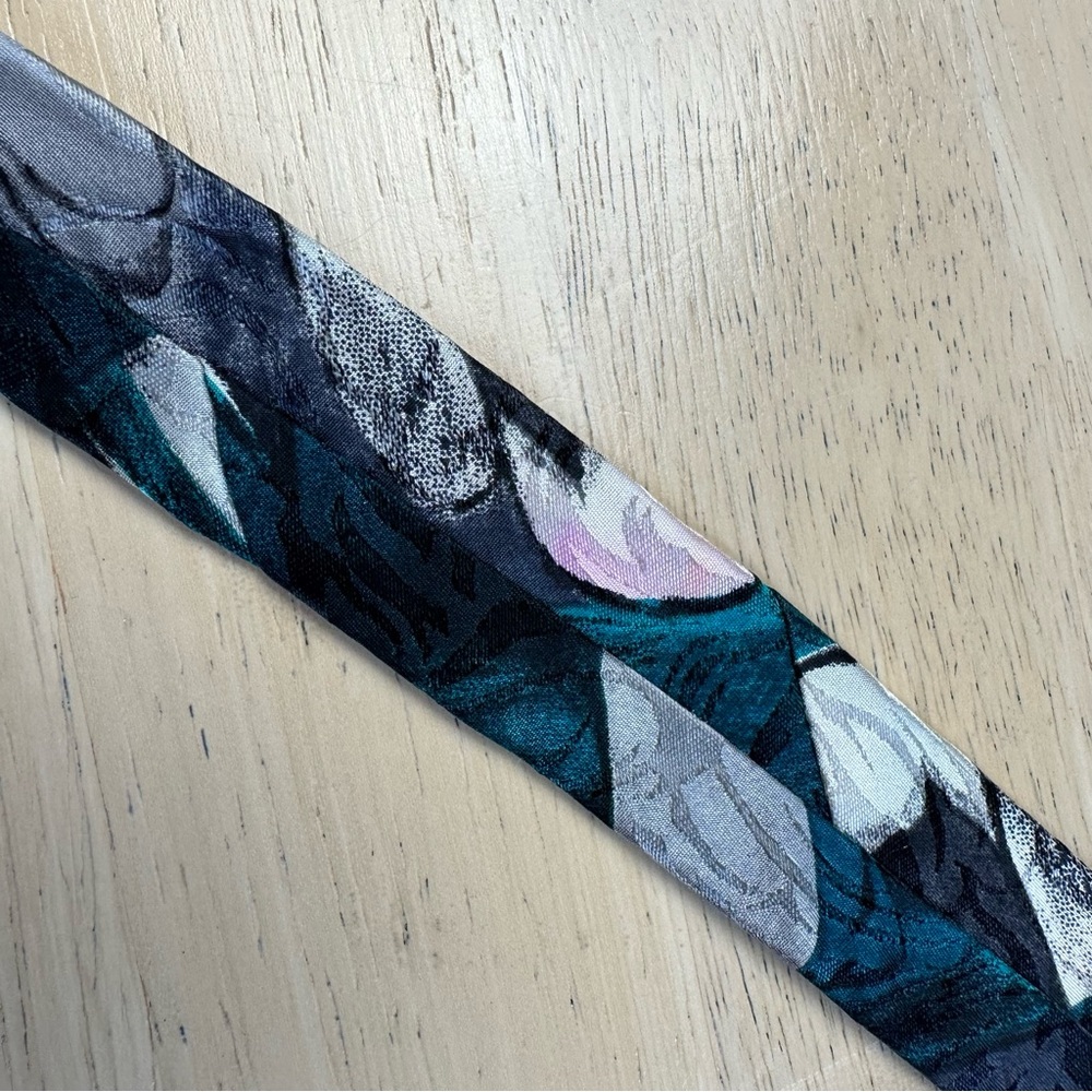 Vintage JT Beckett Blue White Gray Teal Floral Tie Mens Fancy Business Wedding - Picture 3 of 5